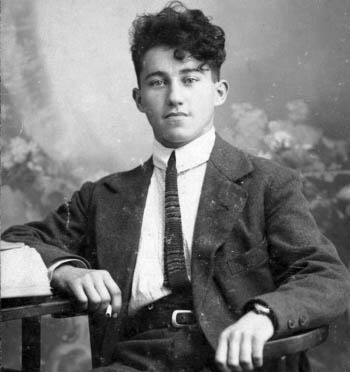 Adolf Dassler, Entrepreneur