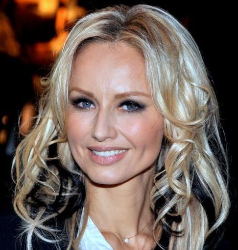 Adriana Karembeu, Mannequin