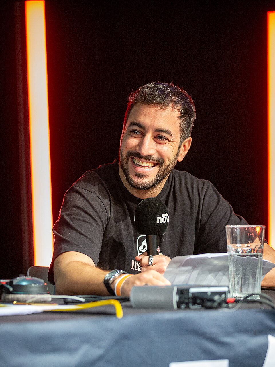 Akim Omiri, Acteur