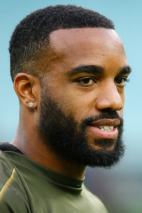 Alexandre Lacazette, Footballeur