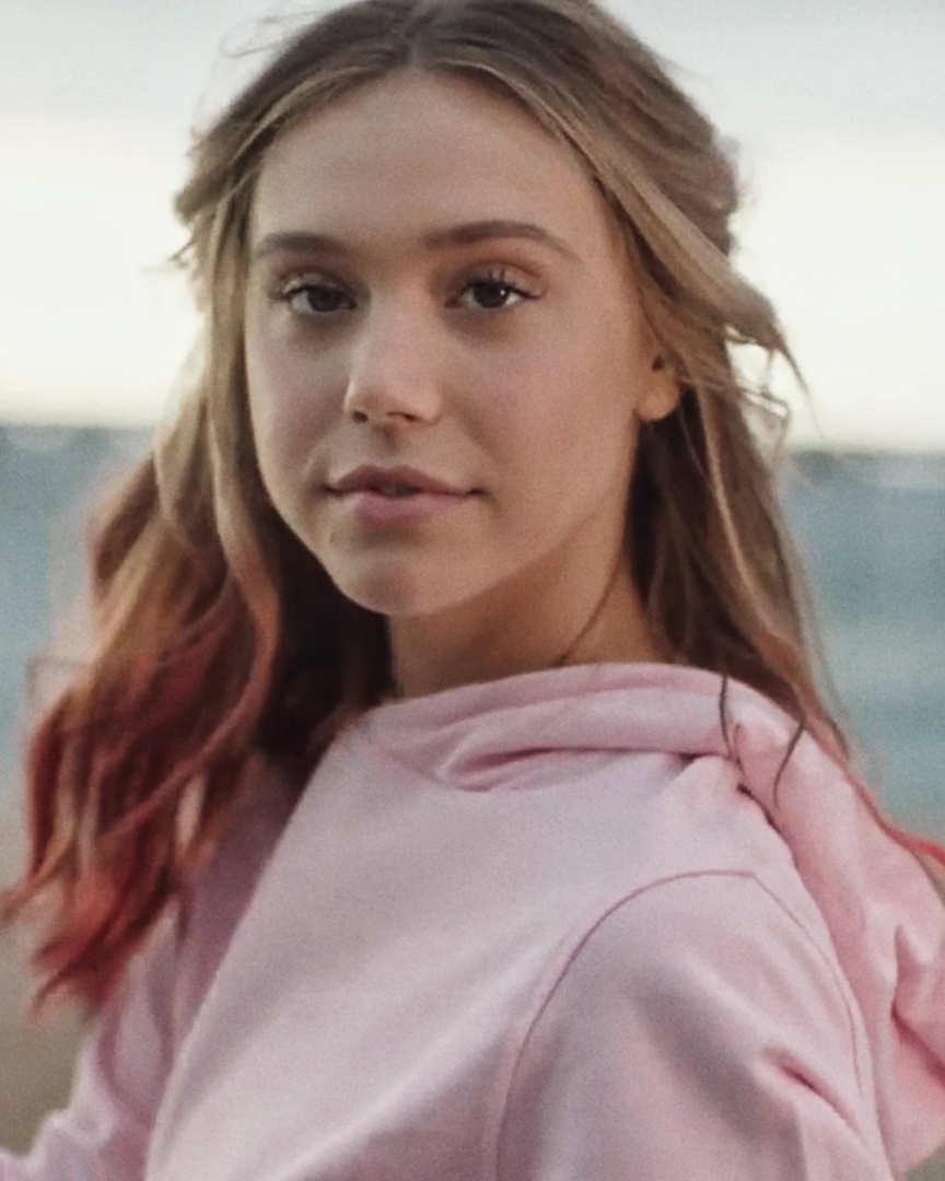 Alexis Ren, Mannequin