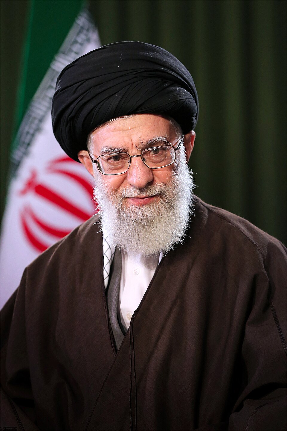 Ali Khamenei, Personnalité politique