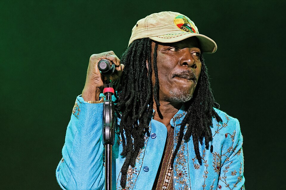 Alpha Blondy, Chanteur