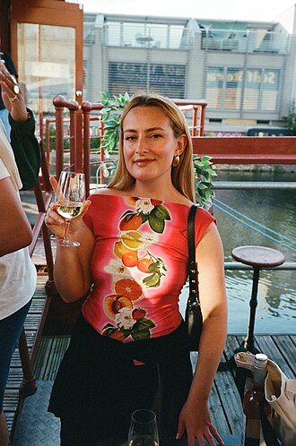 Amelia Dimoldenberg