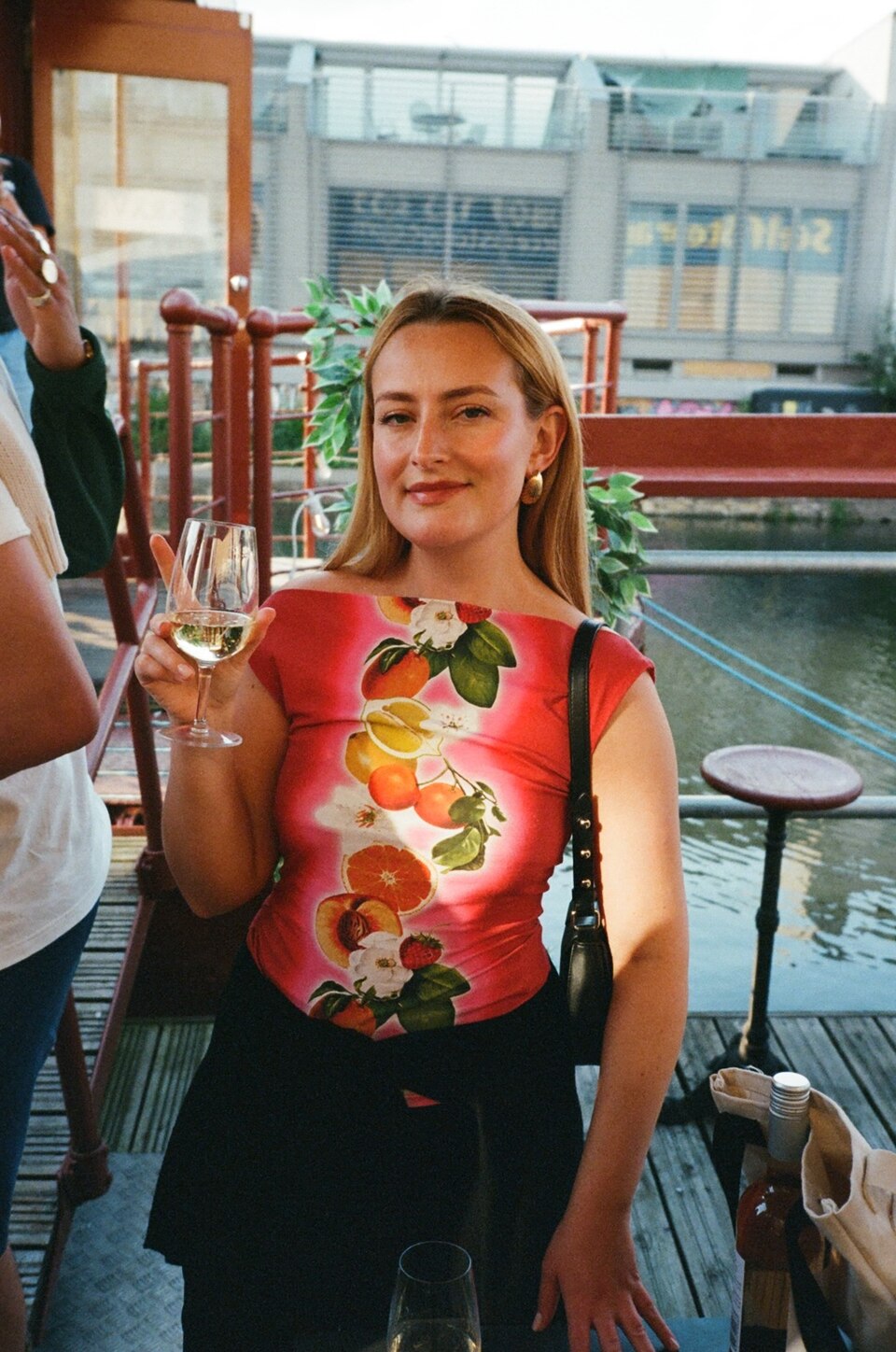 Amelia Dimoldenberg, Journaliste