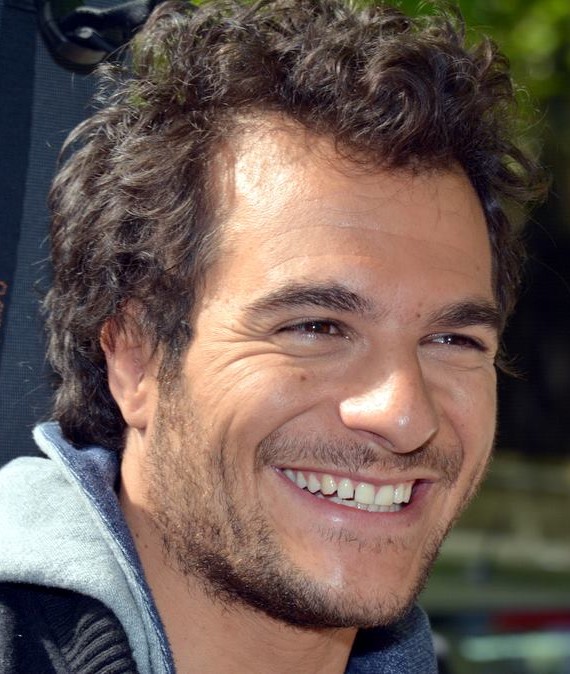 Amir, Chanteur