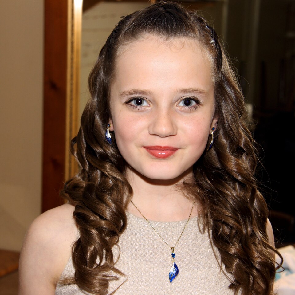 Amira Willighagen, Chanteur