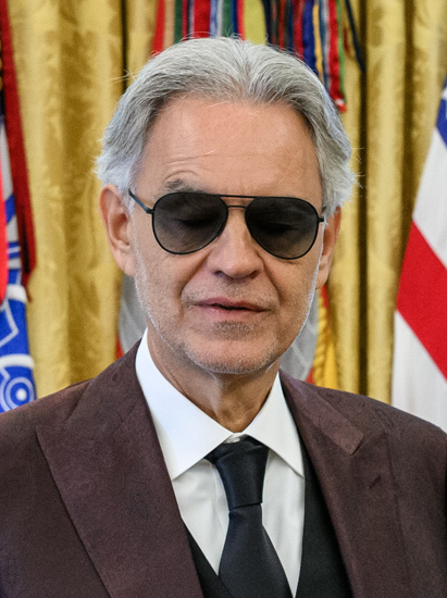 Andrea Bocelli, Chanteur
