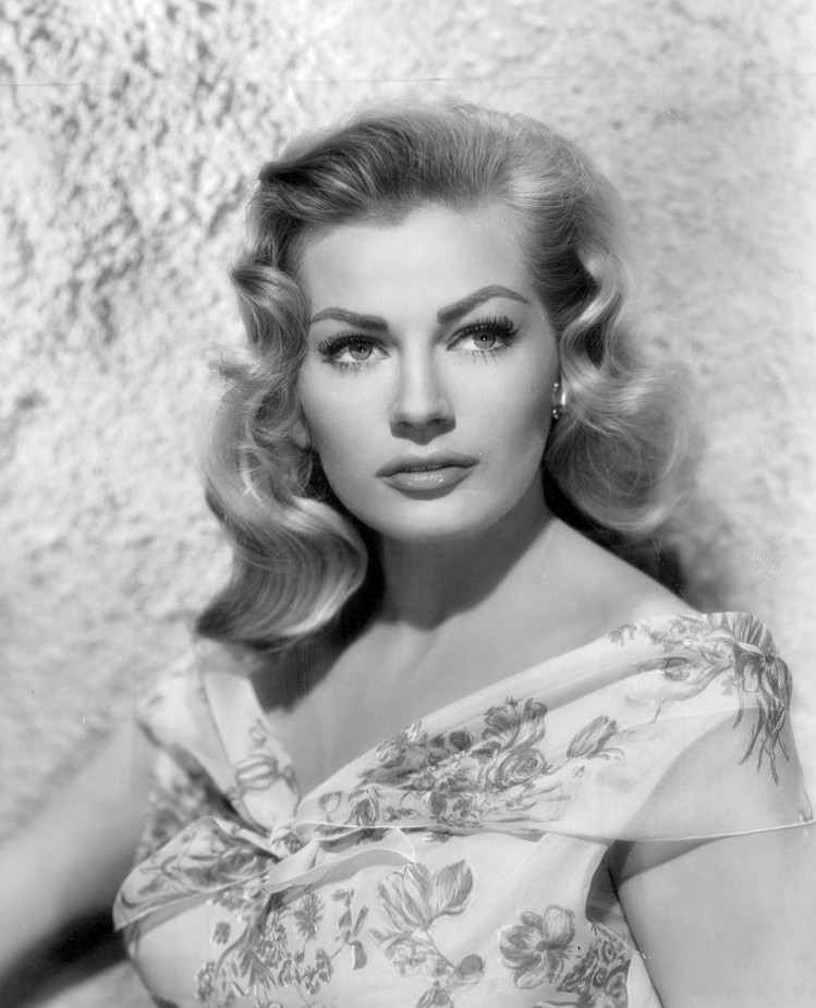 Anita Ekberg, Mannequin