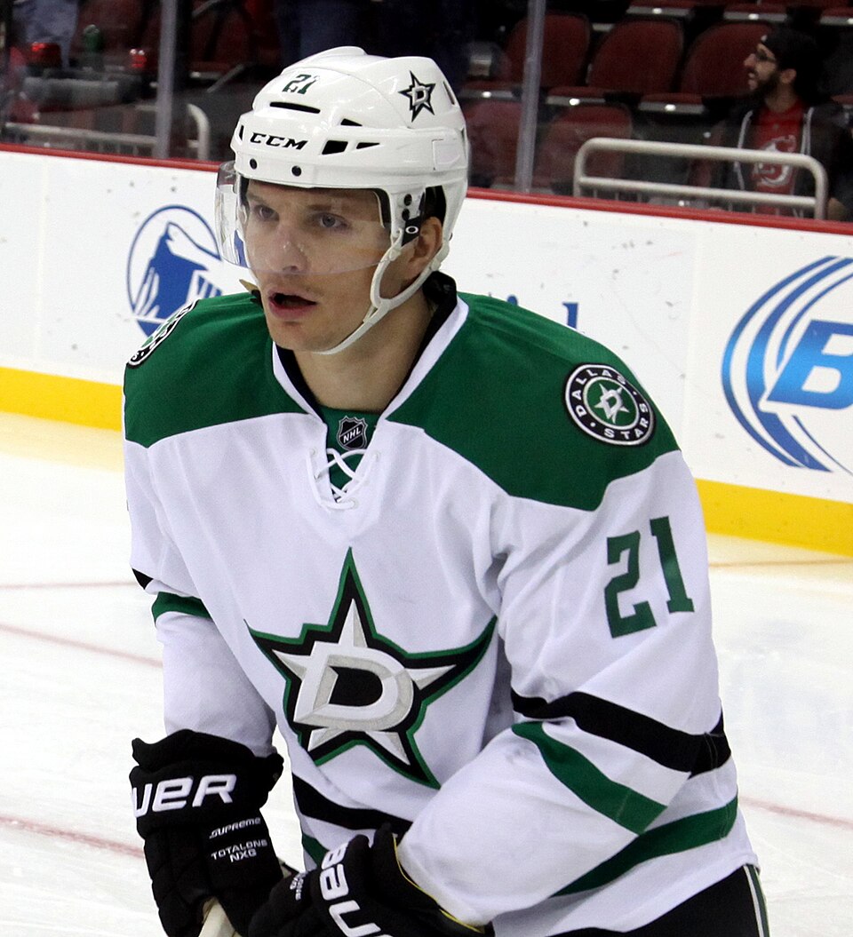 Antoine Roussel, Sportif