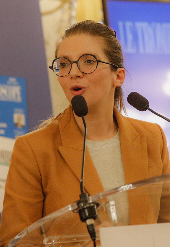 Aurore Bergé, Personnalité politique