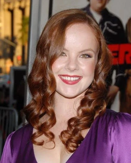 Aviva, Acteur