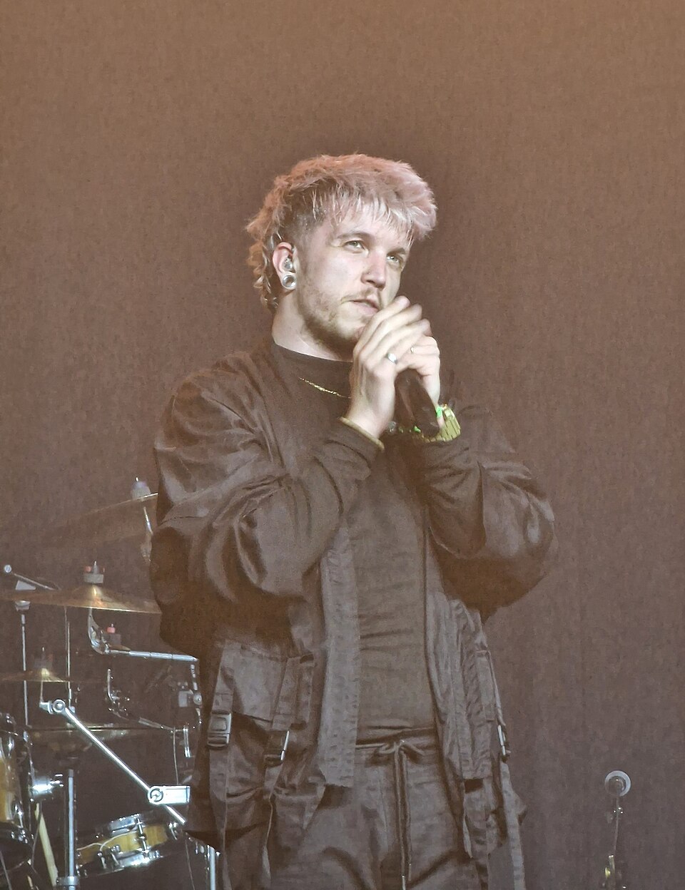 Baby Lasagna, Chanteur