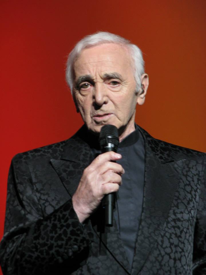 Charles Aznavour, Chanteur
