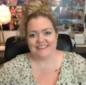 Colleen Hoover, Écrivain