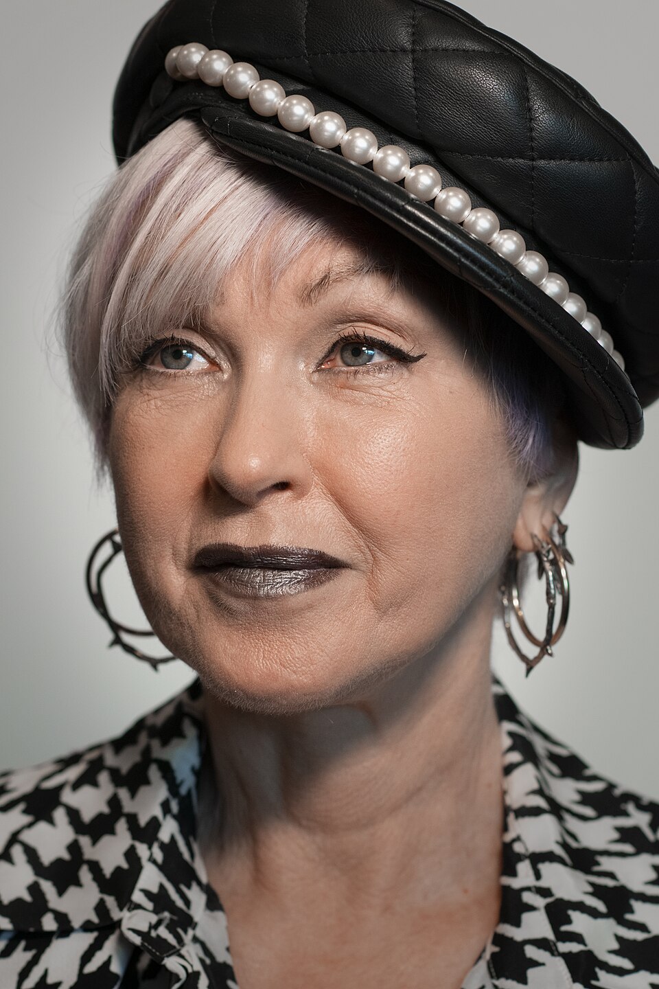 Cyndi Lauper, Chanteur
