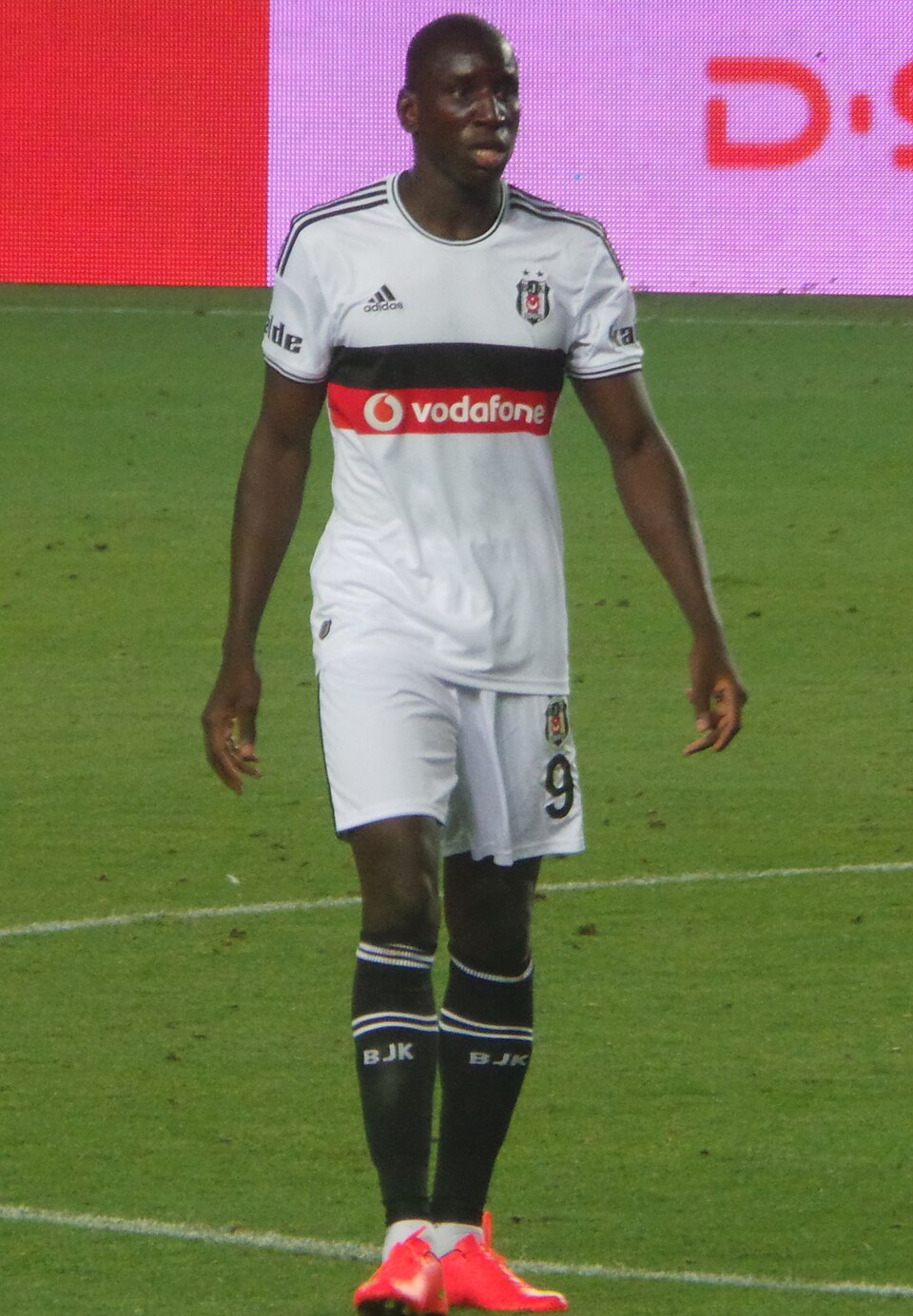 Demba Ba, Footballeur