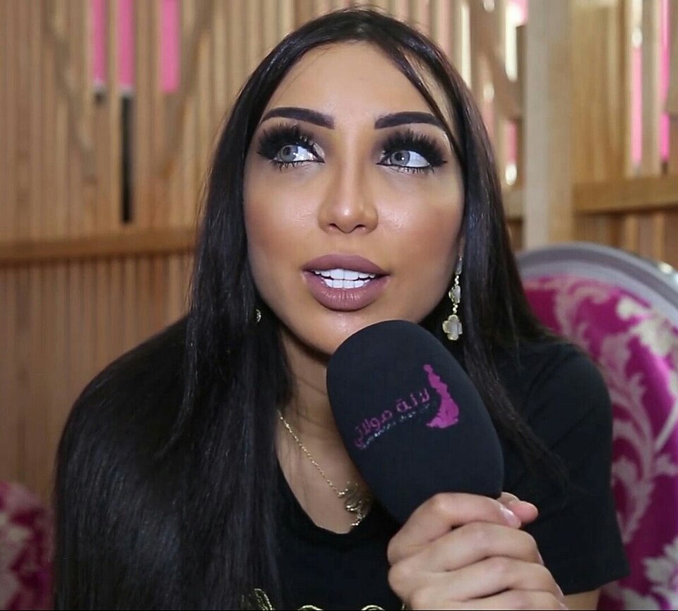 Dounia Batma, Chanteur