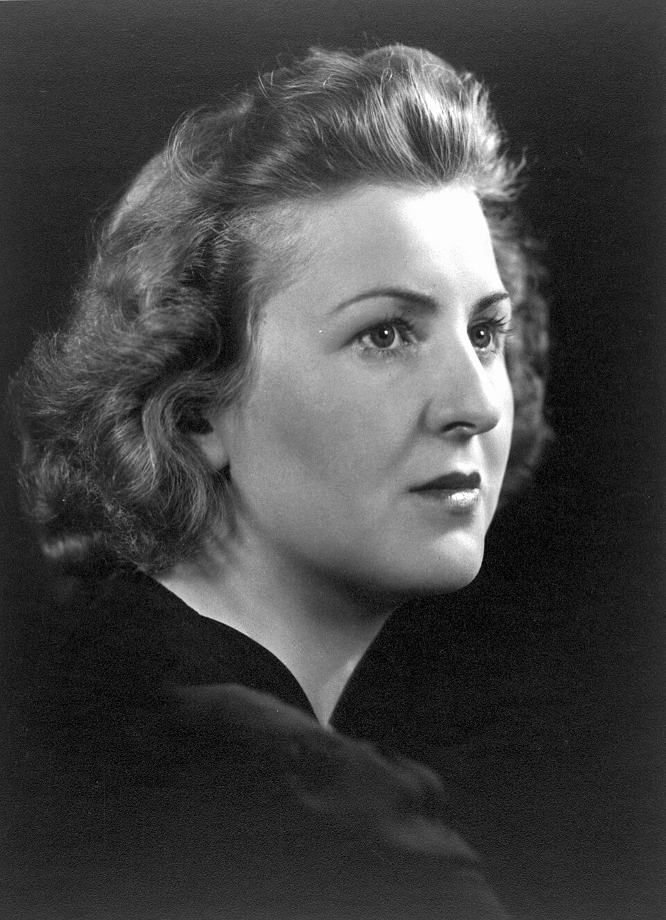 Eva Braun, Artiste