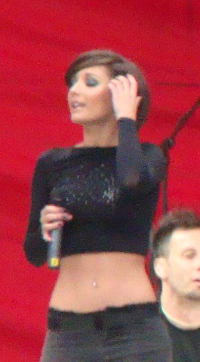 Frankie Sandford, Chanteur