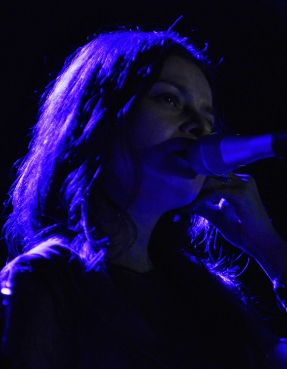 Hope Sandoval, Chanteur