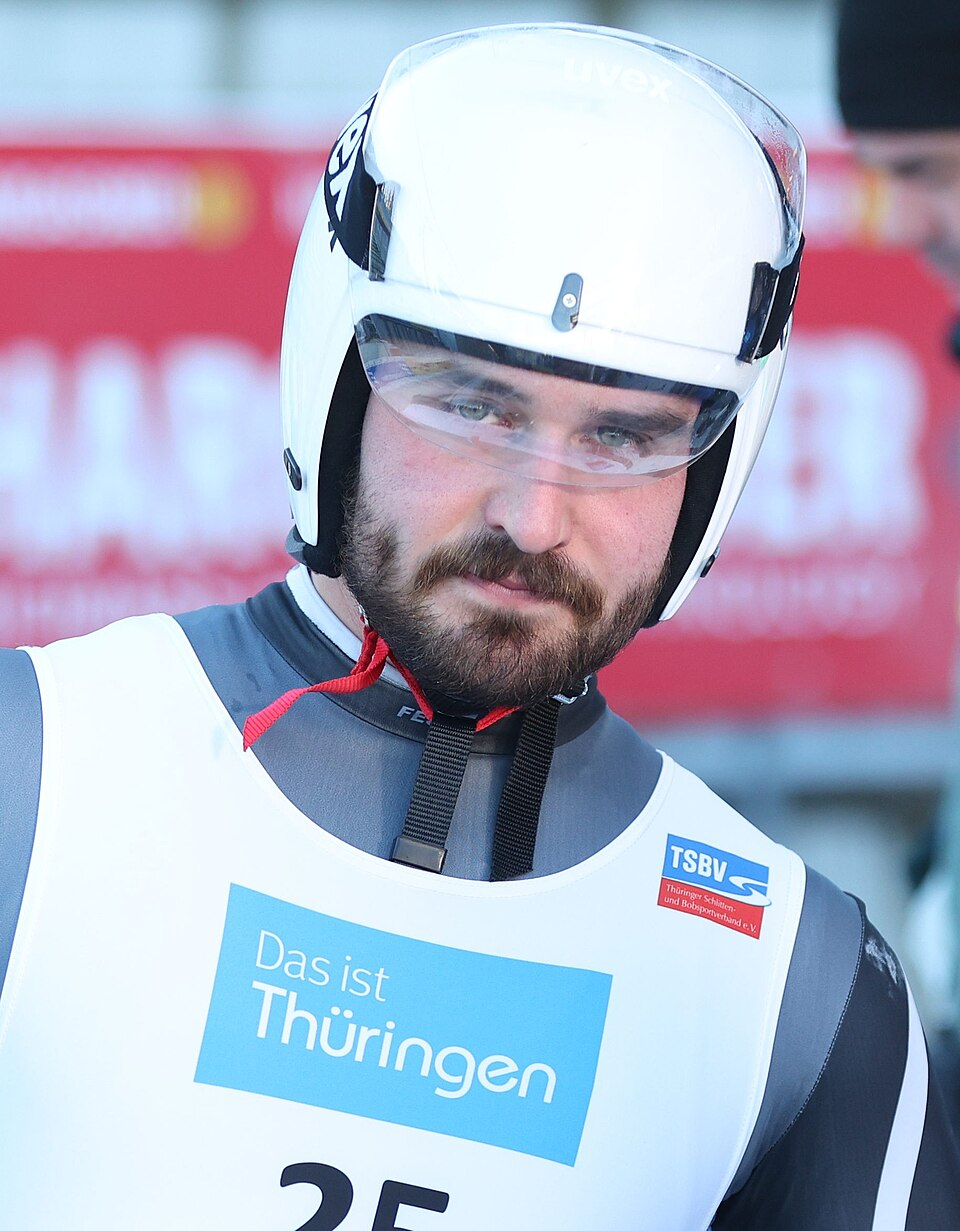 Hunter Burke, Personnalité