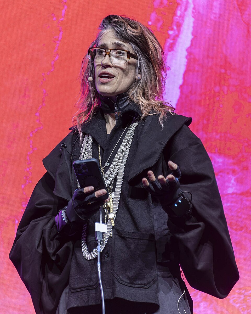 Imogen Heap, Chanteur