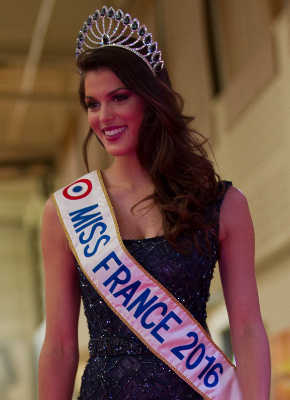 Iris Mittenaere, Animateur TV