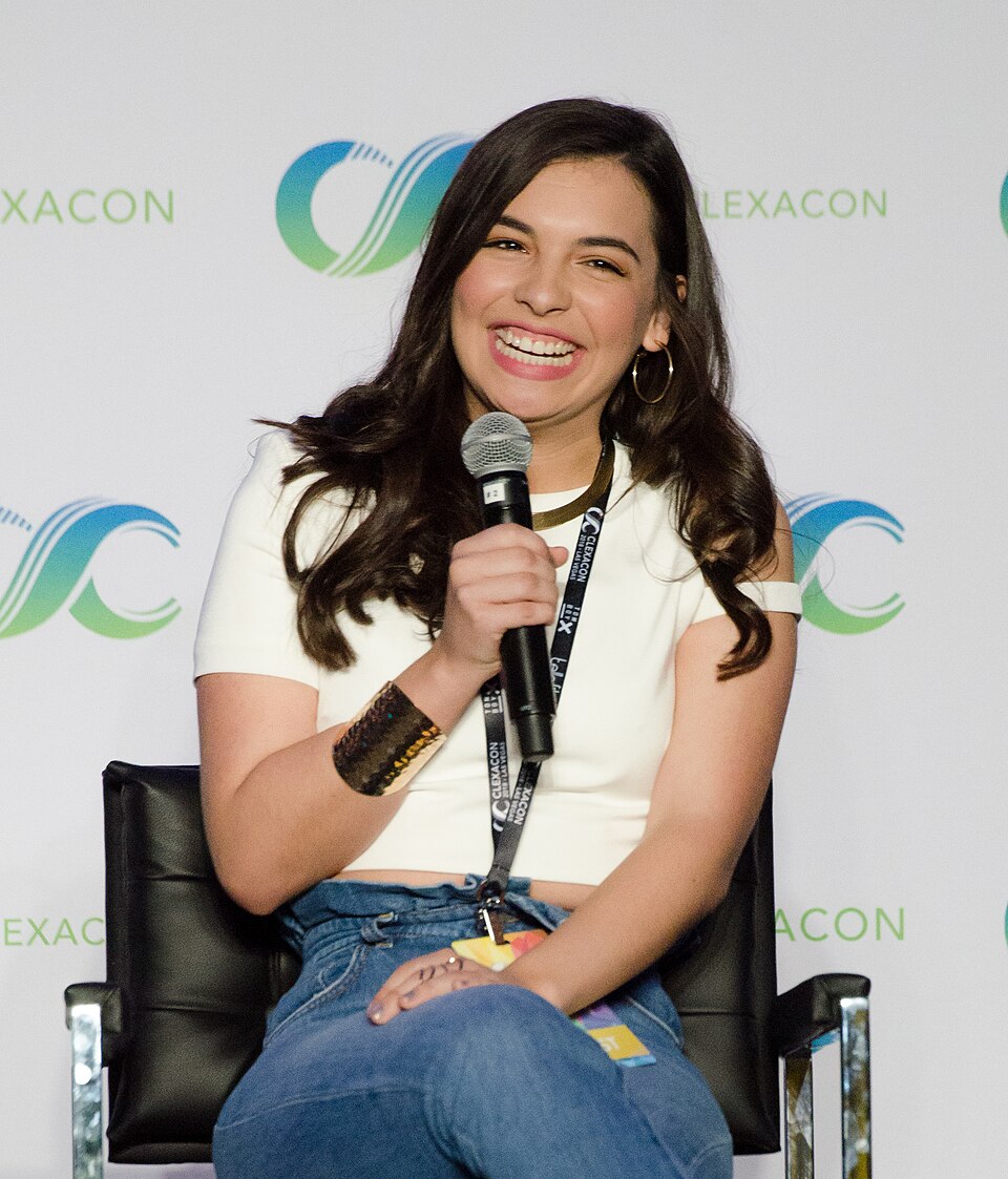 Isabella Gomez, Acteur