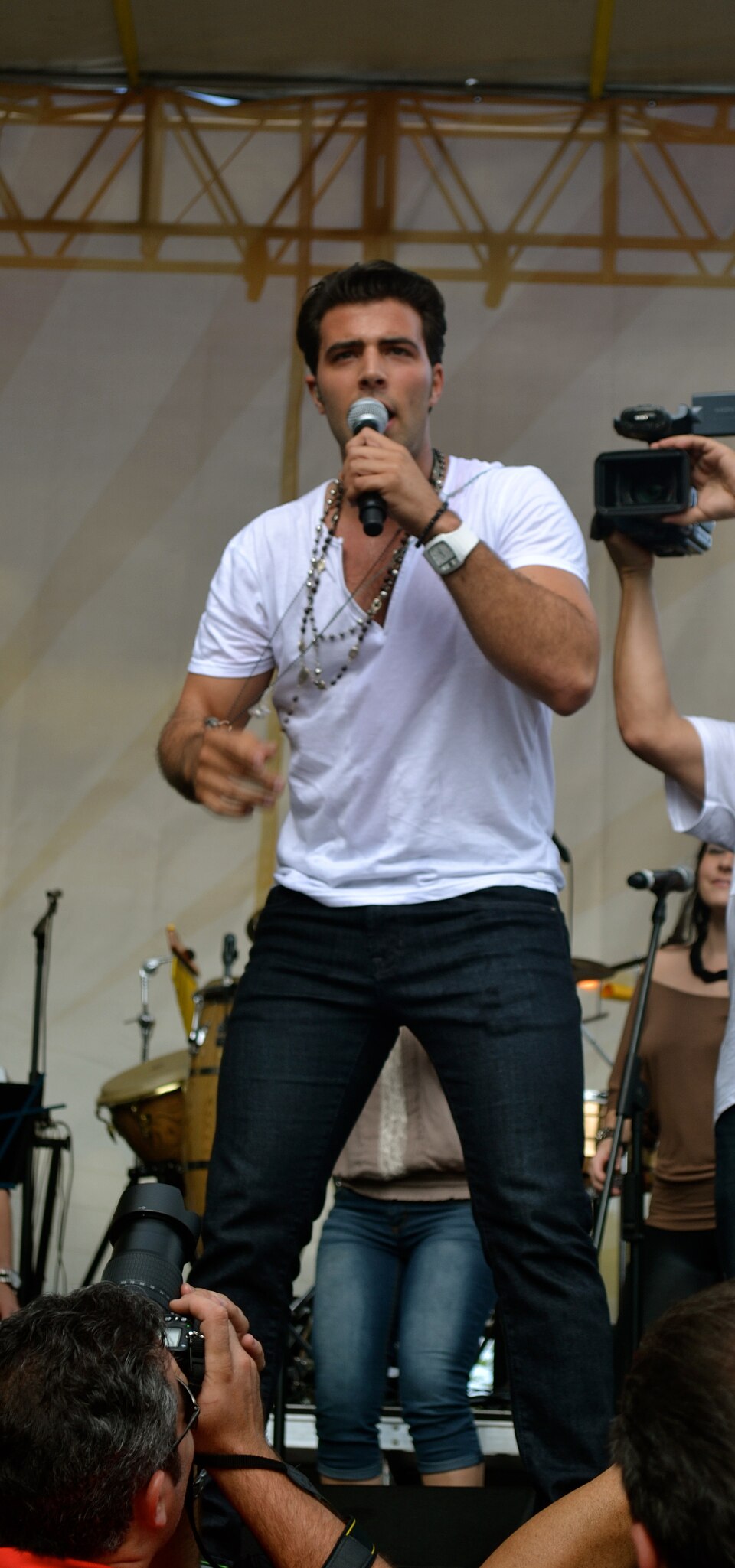 Jencarlos Canela, Acteur