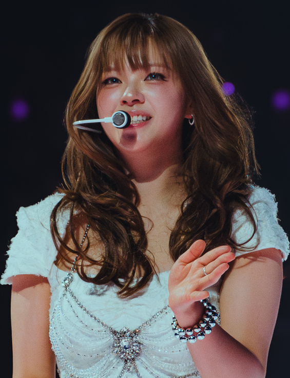Jeongyeon, Chanteur