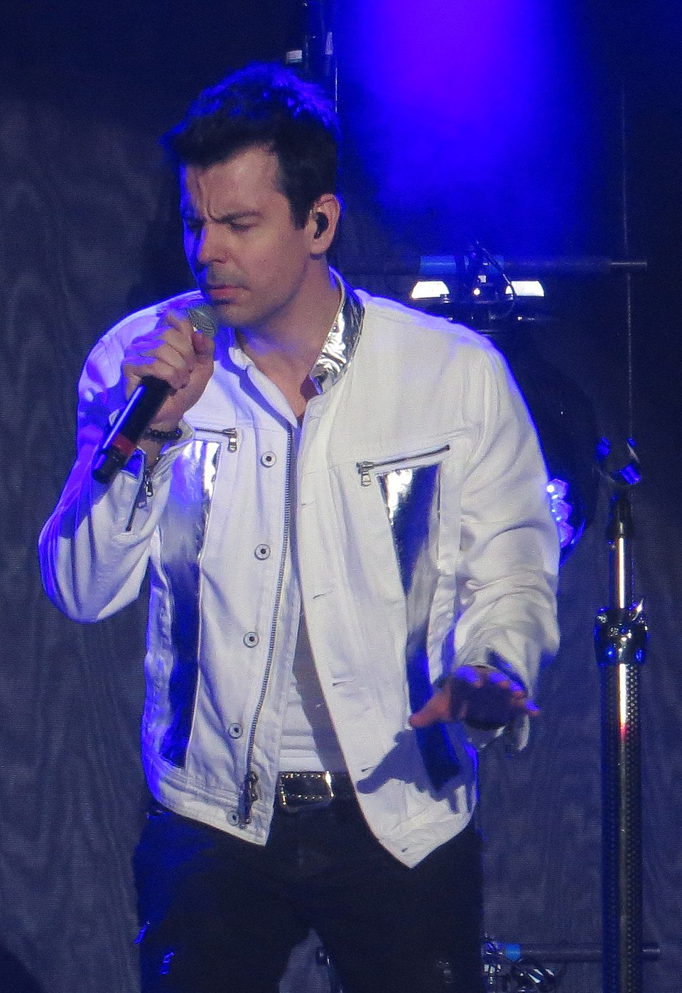 Jordan Knight, Chanteur
