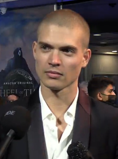 Josha Stradowski, Acteur