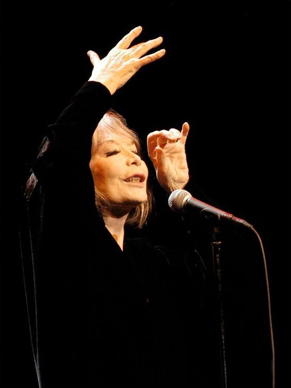 Juliette Gréco, Chanteur