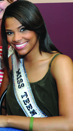 Kamie Crawford, Animateur TV
