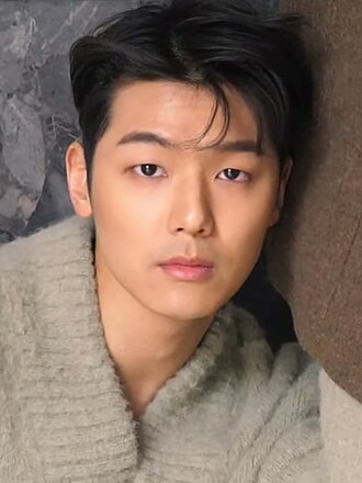 Kang Min-hyuk