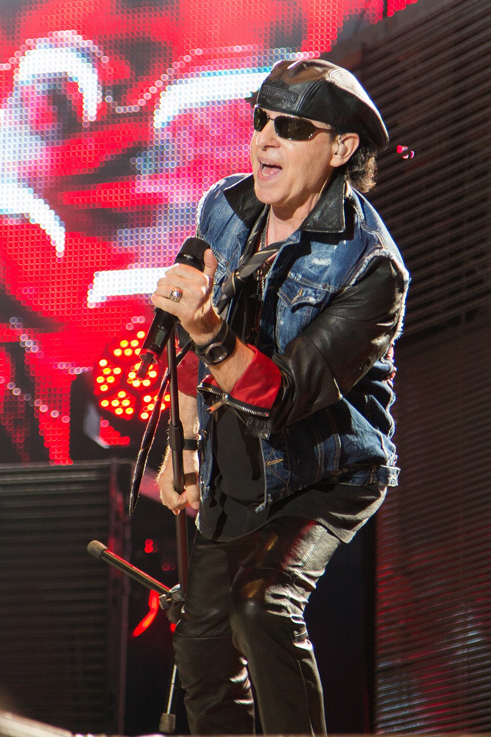 Klaus Meine, Chanteur
