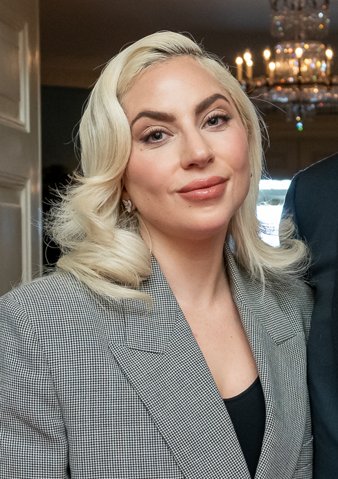 Lady Gaga, Chanteur