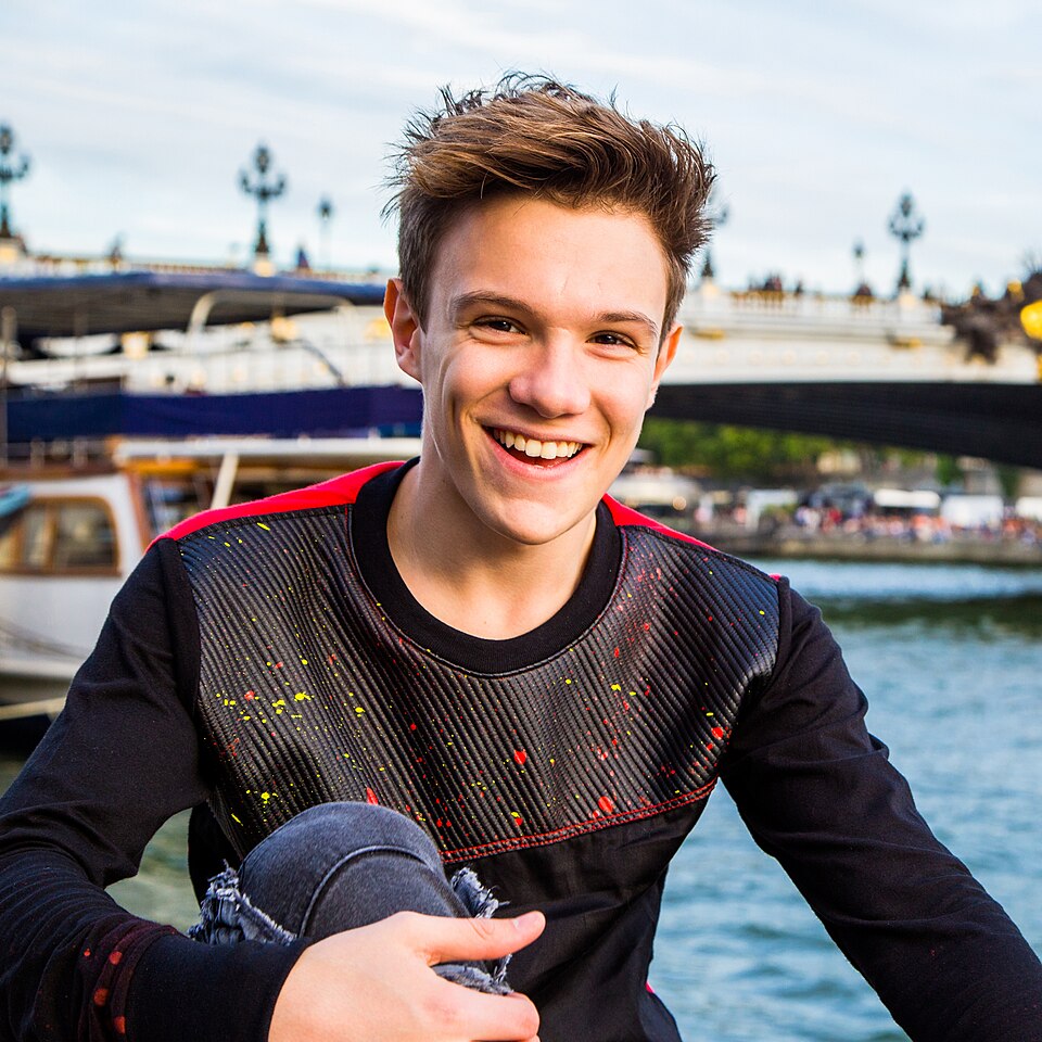 Lennikim, Chanteur