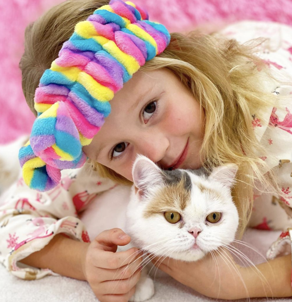 Like Nastya, YouTubeur