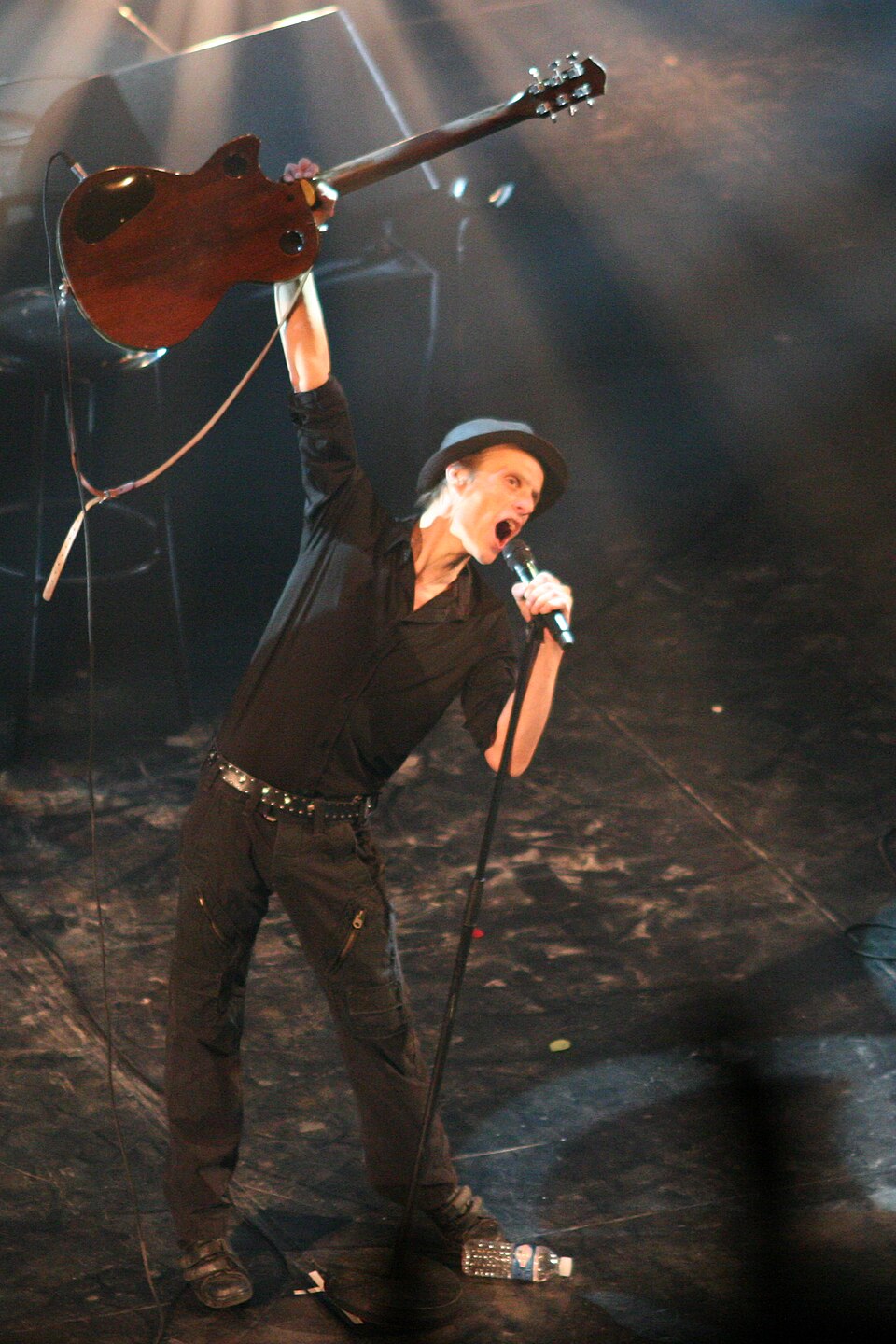 Mano Solo, Chanteur
