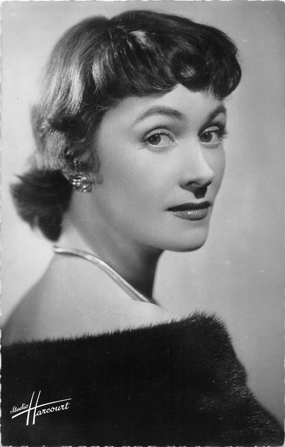 Maria Mauban, Acteur