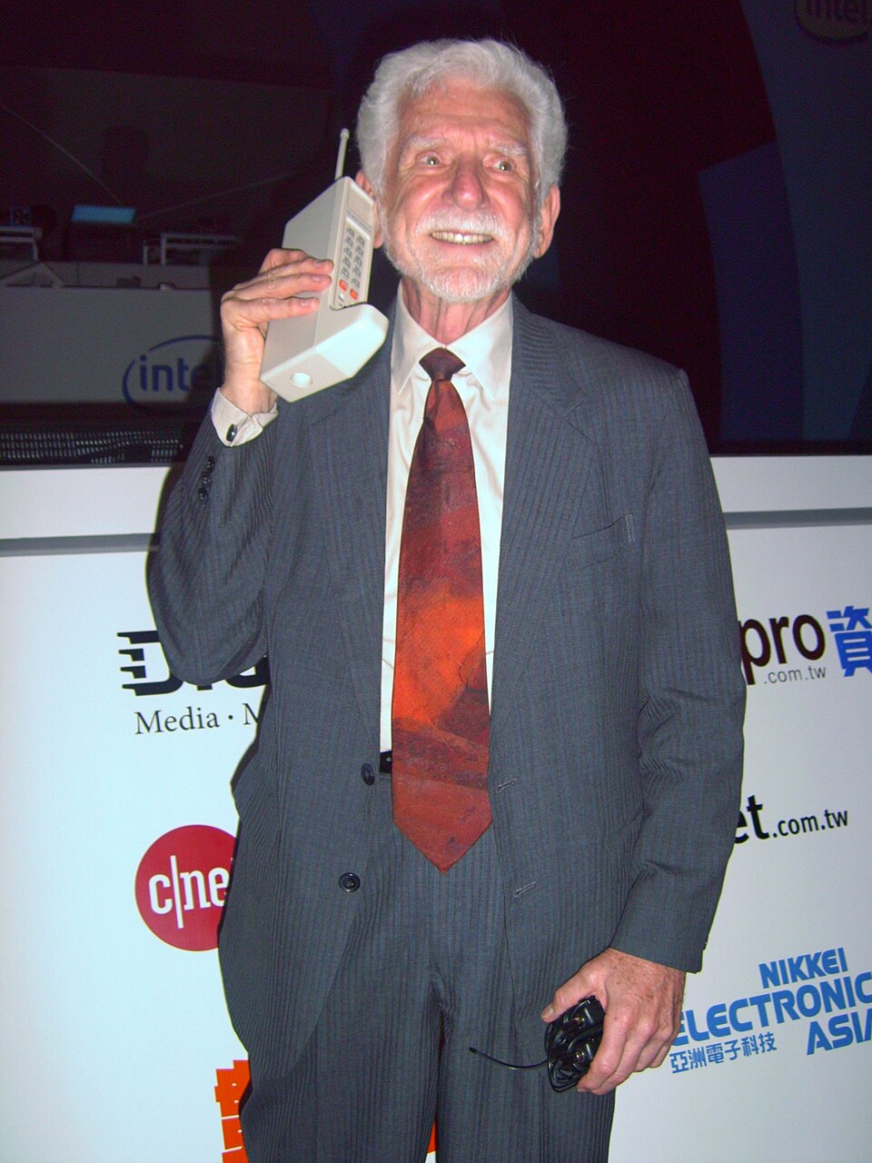 Martin Cooper, Scientifique