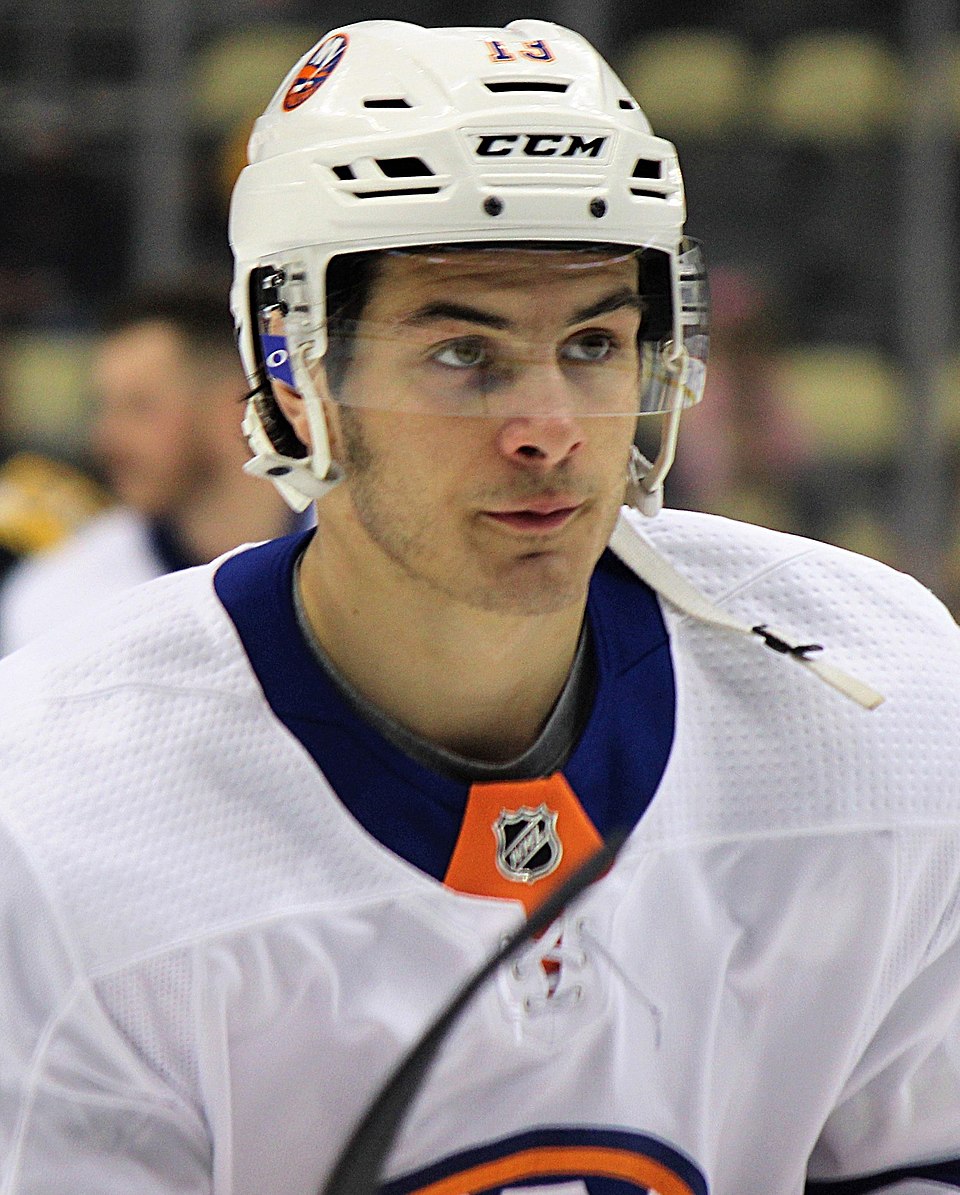 Mathew Barzal, Sportif