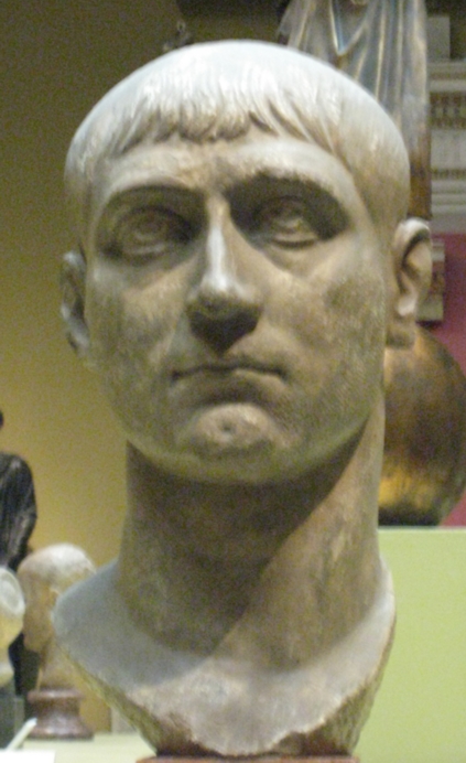 Maxence, Personnalité