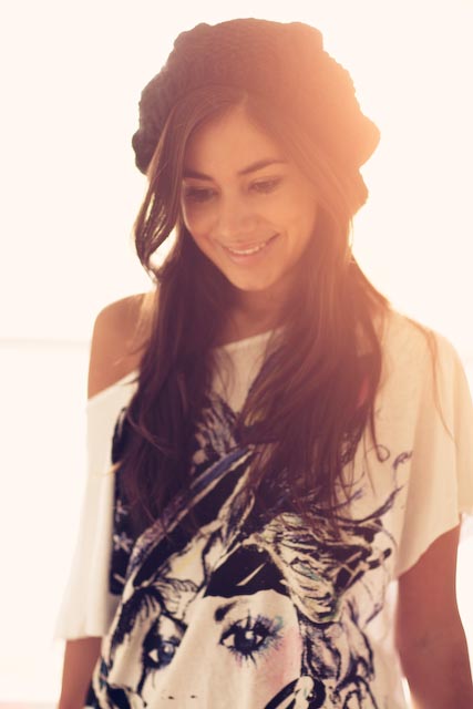 Mia Rose, Chanteur
