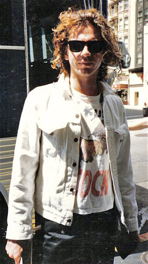 Michael Hutchence, Chanteur