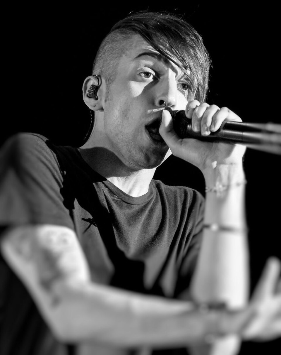 Mitch Grassi, Chanteur