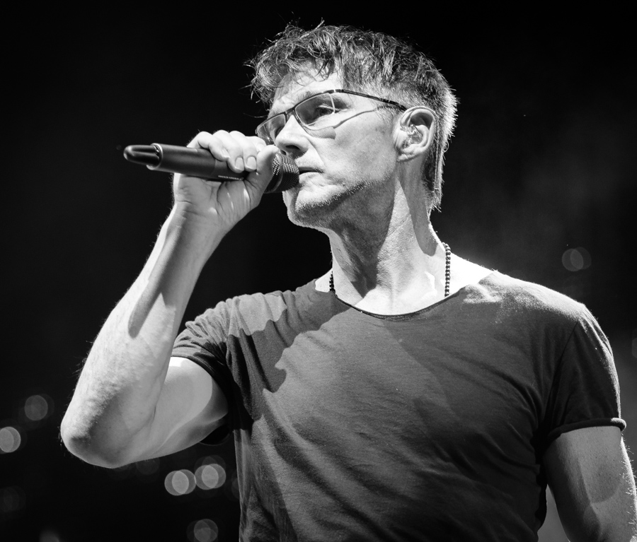 Morten Harket, Chanteur