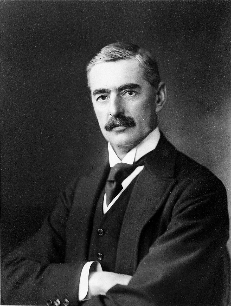Neville Chamberlain, Personnalité politique